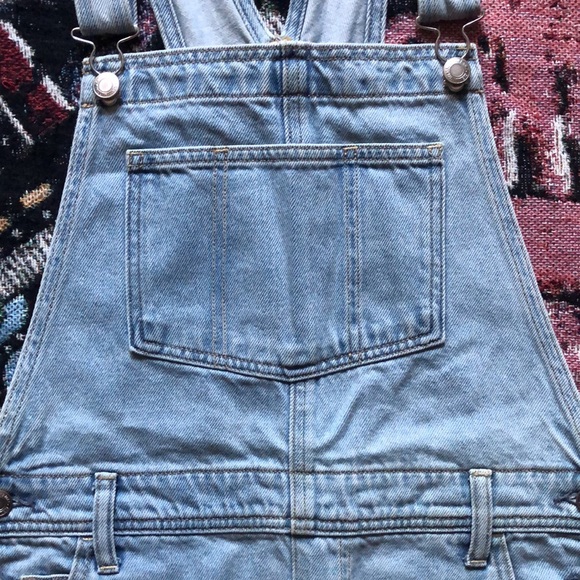 American Eagle Hi-Rise Tomgirl Shortals - Picture 3 of 9